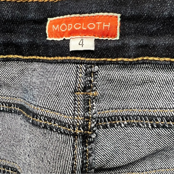 ModCloth Seamstress Buttoned Skinny Jeans Size 4 - Picture 7 of 11